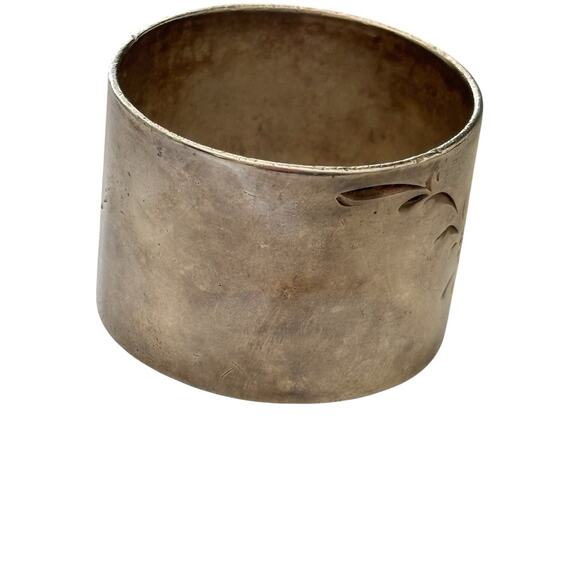 VICTORIAN ENGRAVED Coin/Sterling Silver Floral NAPKIN RING Unmarked 36 Grams - Picture 2 of 10